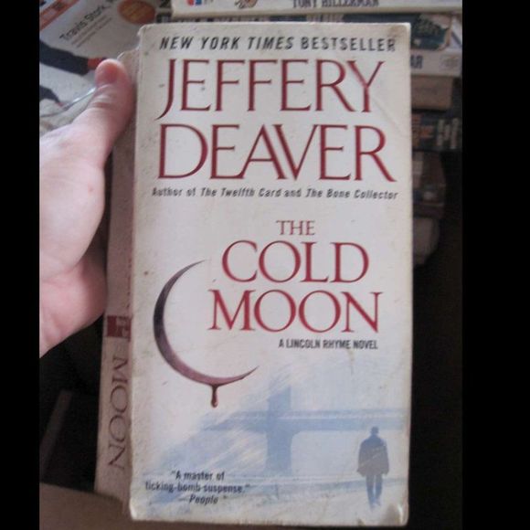 Jeffery Deaver the Cold Moon Mended Paperback Bundle for $1 Lincoln Rhyme Novel - Picture 1 of 4